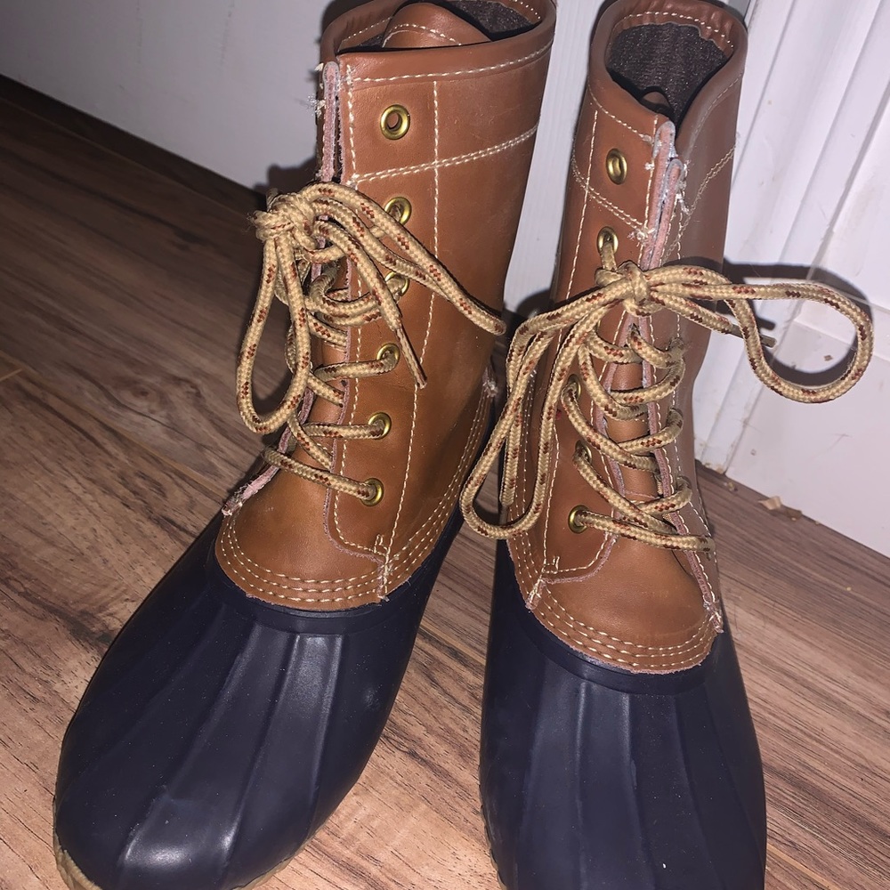 Khombu duck boots size 7